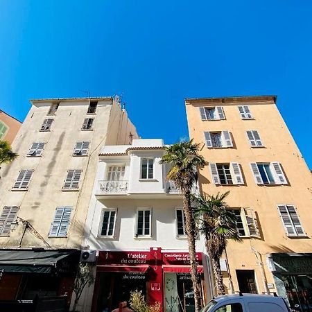 Les Suites R Bonaparte - Appartements De Standing Au Coeur De La Vieille Ville Pietonne 아작시오 외부 사진