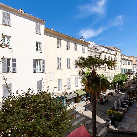 Les Suites R Bonaparte - Appartements De Standing Au Coeur De La Vieille Ville Pietonne 아작시오 외부 사진