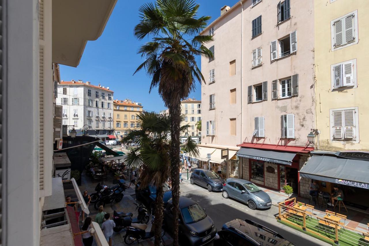 Les Suites R Bonaparte - Appartements De Standing Au Coeur De La Vieille Ville Pietonne 아작시오 외부 사진