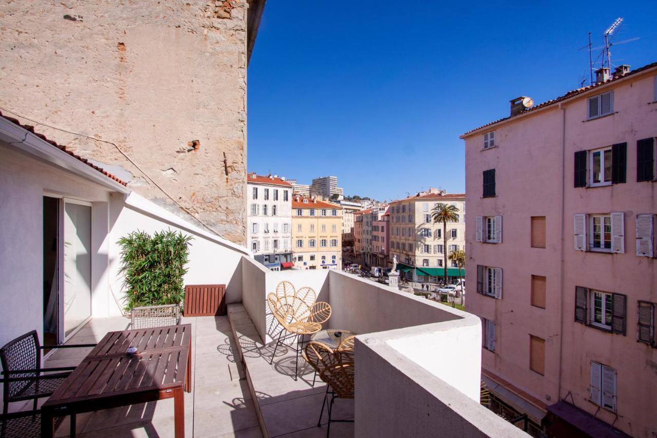 Les Suites R Bonaparte - Appartements De Standing Au Coeur De La Vieille Ville Pietonne 아작시오 외부 사진
