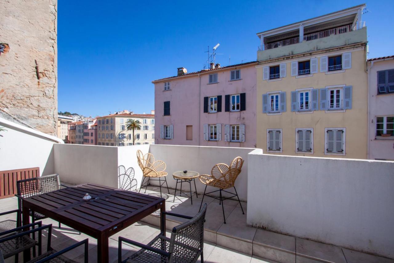 Les Suites R Bonaparte - Appartements De Standing Au Coeur De La Vieille Ville Pietonne 아작시오 외부 사진