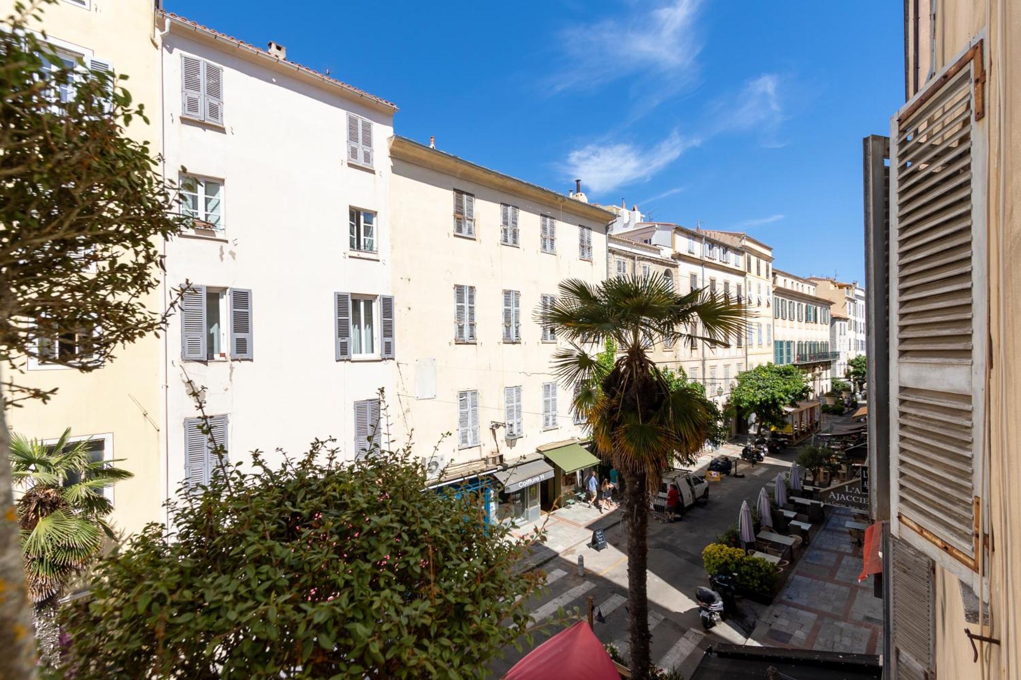 Les Suites R Bonaparte - Appartements De Standing Au Coeur De La Vieille Ville Pietonne 아작시오 외부 사진